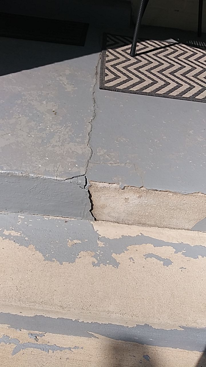 floor crack