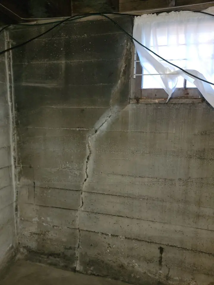 Crack near basement window